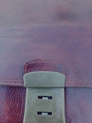 Maletín Ejecutivo Vintage Piel Essence NY Con Llav