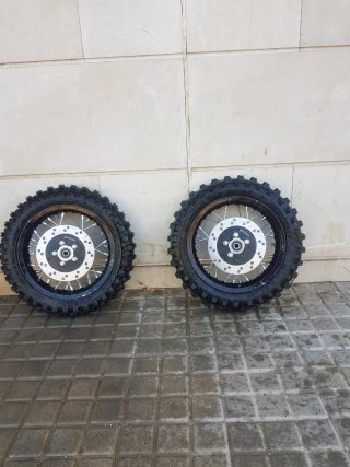Rueda completa rodado 10 pit bike delantera y tras