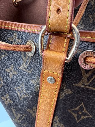 Bolso Louis Vuitton Petit Noé Marrón