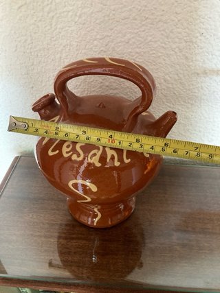 Bottiglie di ceramica decorate