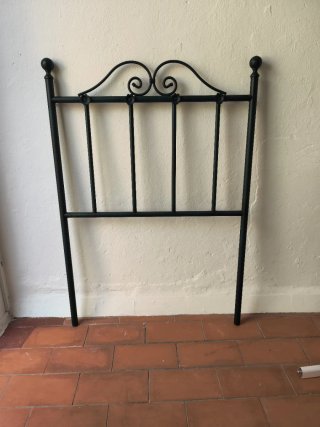 Cabecero de forja negro