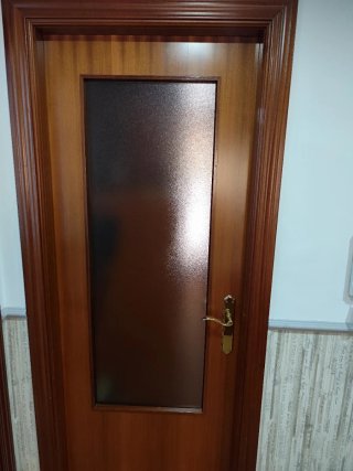 Puerta de madera de interior