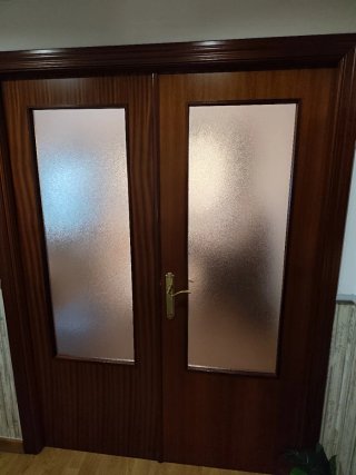 Puerta de madera de interior