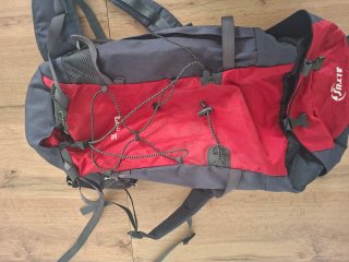 Mochila Montaña Altus Gris/Roja Como Nueva