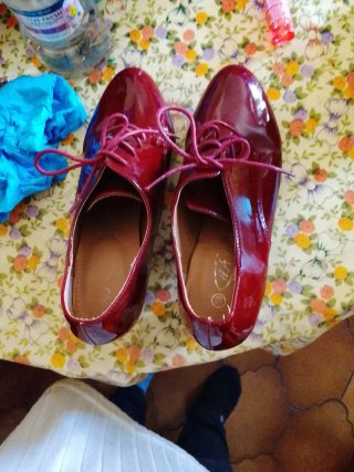 Zapatos charol tacón mujer