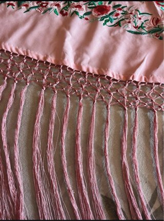Mantoncillo Flamenco Bordado Rosa