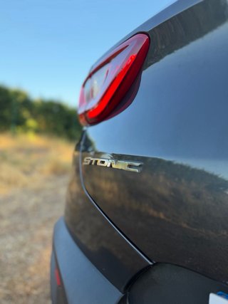 KIA Stonic 120cv - 1 año de garantía