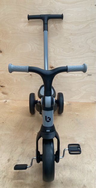 Triciclo Evolutivo 8 en 1 arnes 5 punto Kikkaboo