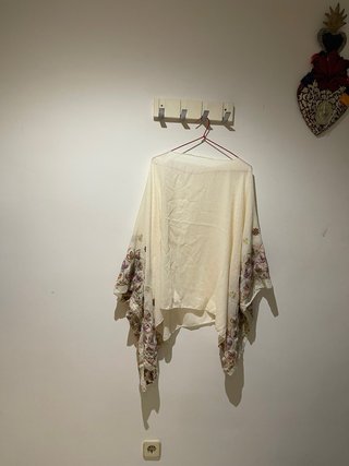 Poncho/Kimono Blanco Bordado Multicolor