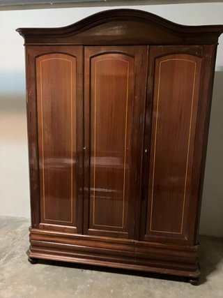 Armario antiguo caoba clásico
