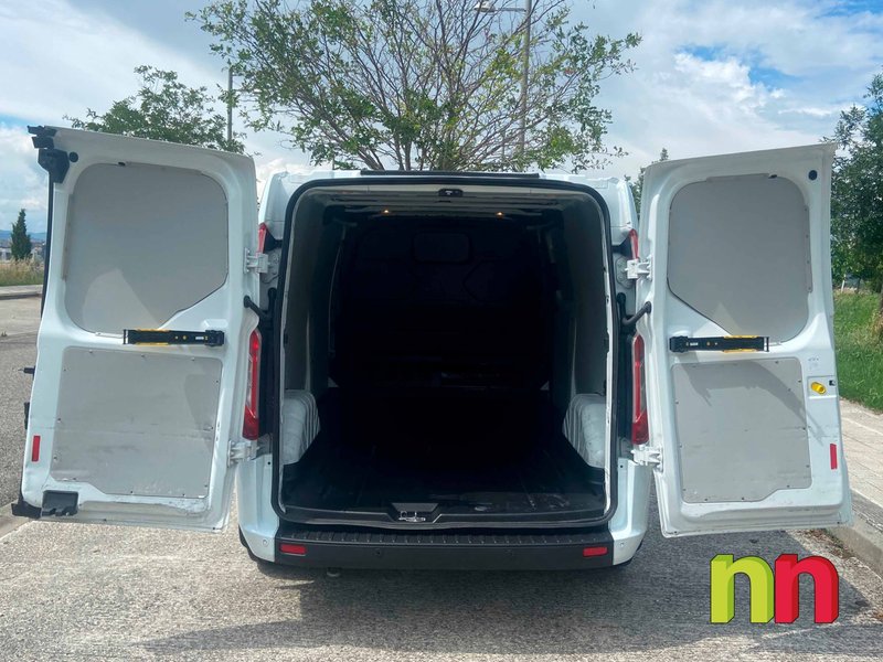 Ford Transit Custom 2022, foto 8