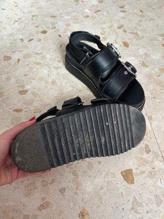 Sandalias Bershka negras talla 36