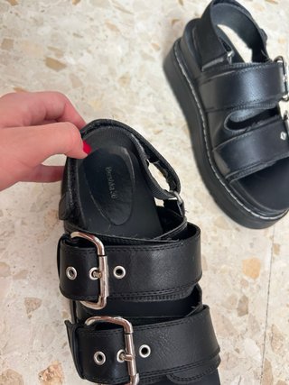 Sandalias Bershka negras talla 36