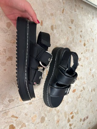 Sandalias Bershka negras talla 36