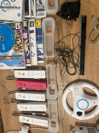 Nintendo Wii + 5 Mandos + 11 Juegos