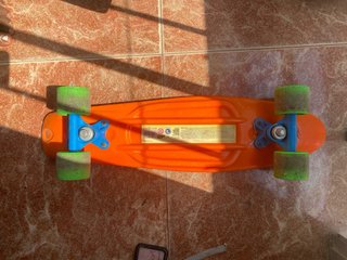 Monopatín tipo penny/cruiser (precio negociable)