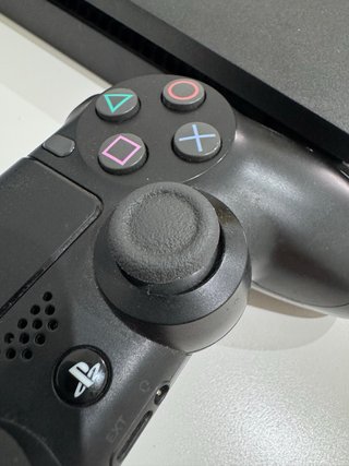 Ps4 Slim 1TB Negra + 2 Mandos originales y Juegos