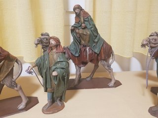 Figuras Reyes Magos y Pajes 21cm Barro Entelado