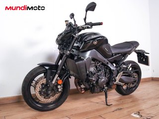 YAMAHA MT 09