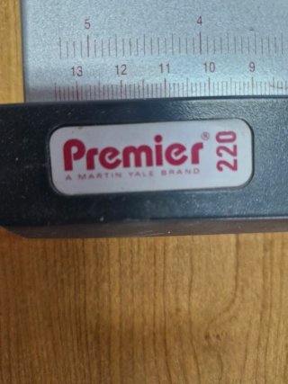 Guillotina Premier 220