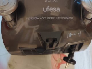 Aspiradora Ufesa con accesorios