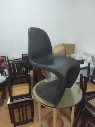 Silla estilo Panton Negra Plástico