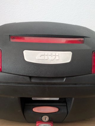 Baúl/Maleta para moto marca Givi 47l
