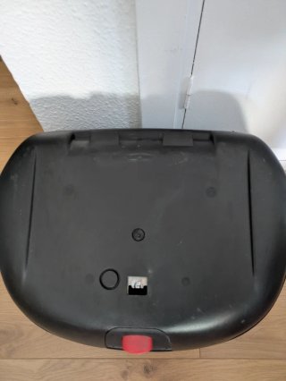Baúl/Maleta para moto marca Givi 47l