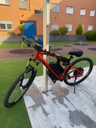 Bicicleta Eléctrica Roja