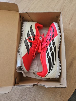 Botas Fútbol Adidas Predator Club TF J Niño