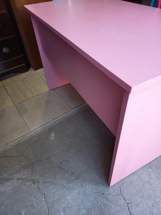 Mesa escritorio rosa