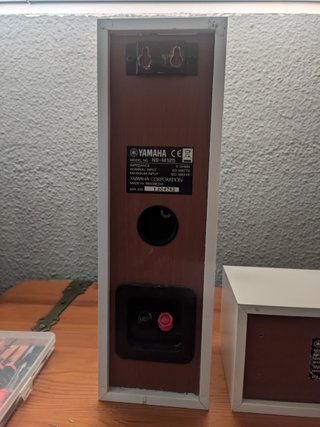 Altavoces Home Cinema Yamaha Blancos/Negros