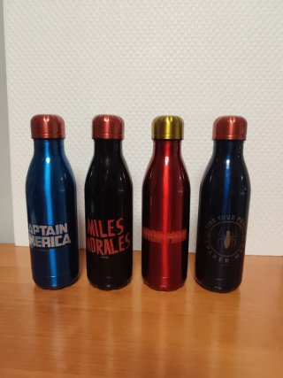 4 bottiglie d'acqua Marvel 500ml