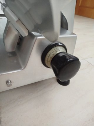 Cortadora de charcutería profesional