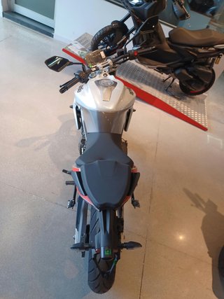 Aprilia Tuono 457 Naked