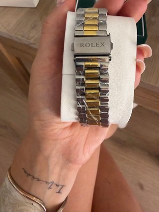 Reloj estilo rolex dorado y plateado