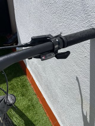 Bicicleta MTB 29” Negra y Amarilla