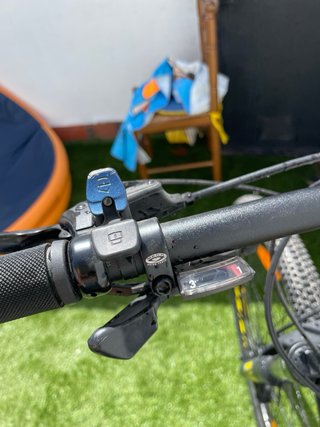 Bicicleta MTB 29” Negra y Amarilla
