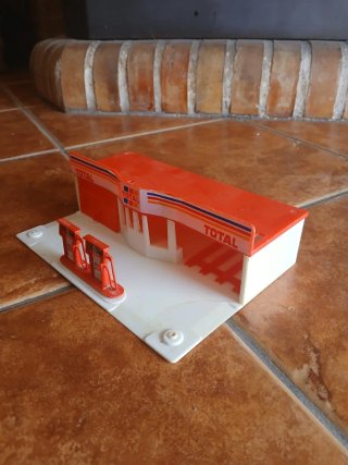 Gasolinera , Decoración para Scalextric y Otros
