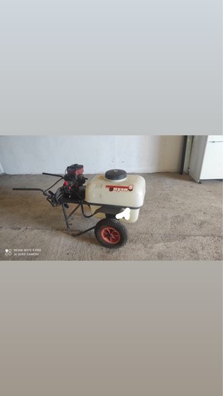 Fumigadora gasolina con tanque