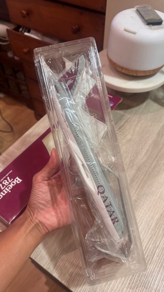 Maqueta Avión Boeing 787 Qatar Airways