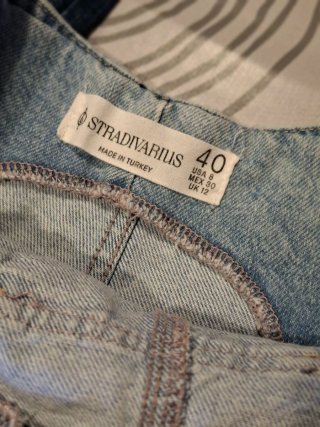 Lote 4 Pantalones Vaqueros y Peto vaquero