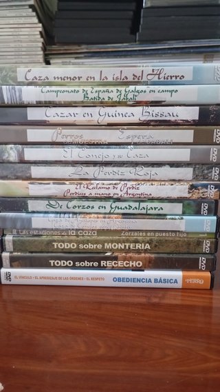 Lote Jara y Sedal: 45 DVDs y 61 Revistas