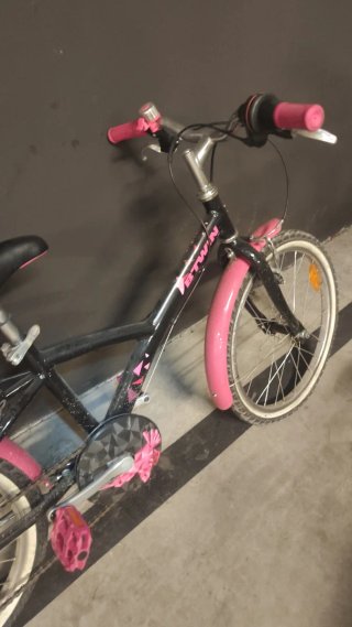 Bici niña Btwin rosa y negra 5-8 años