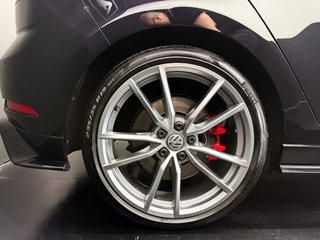 Volkswagen Golf GTI TCR 2.0 TSI 213kW(290CV) DSG