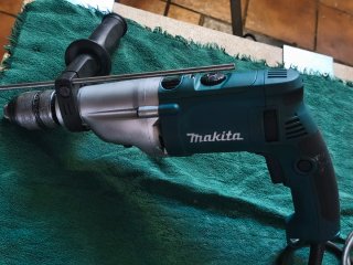 Taladro Makita con maletín