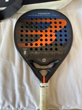 Pala de pádel y paletero Premier Padel
