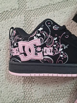 DC Shoes Negras y Rosas