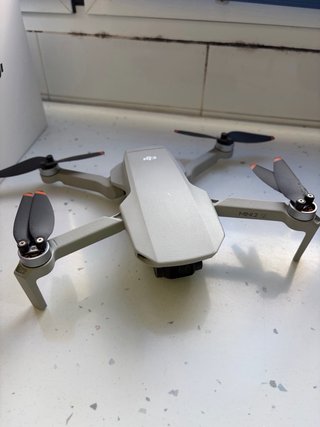 Dron DJI Mini 2 SE con accesorios incluidos