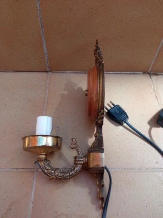 Lámpara de pared metal y madera